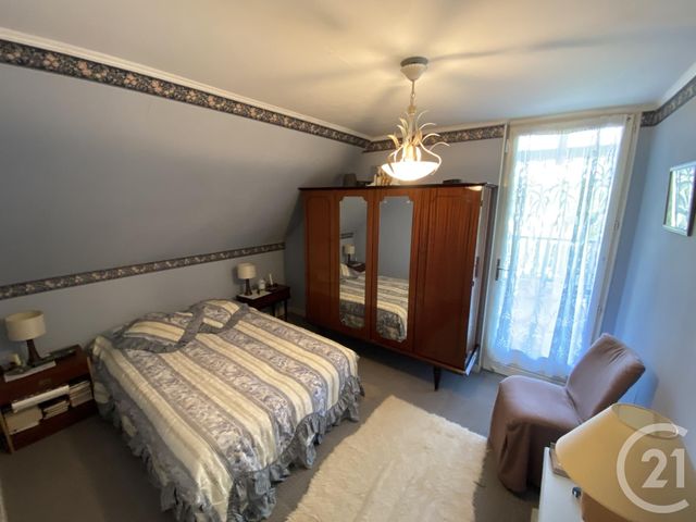 maison à vendre - 5 pièces - 148.0 m2 - LA GUERCHE SUR L AUBOIS - 18 - CENTRE - Century 21 Confluences