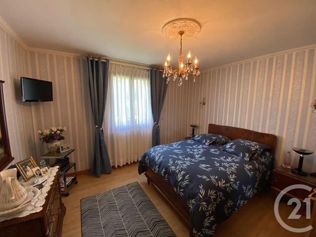 maison à vendre - 5 pièces - 148.0 m2 - LA GUERCHE SUR L AUBOIS - 18 - CENTRE - Century 21 Confluences