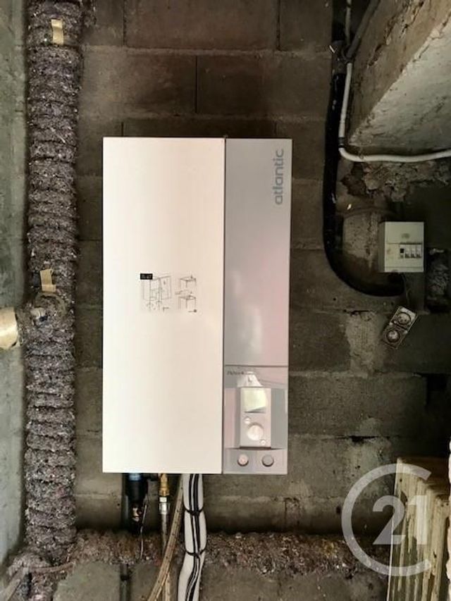 maison à vendre - 6 pièces - 141.86 m2 - NEUILLY EN DUN - 18 - CENTRE - Century 21 Confluences