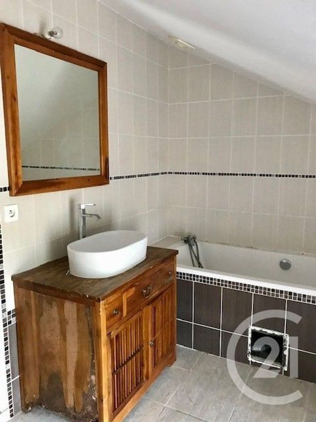 maison à vendre - 7 pièces - 211.57 m2 - SANCOINS - 18 - CENTRE - Century 21 Confluences