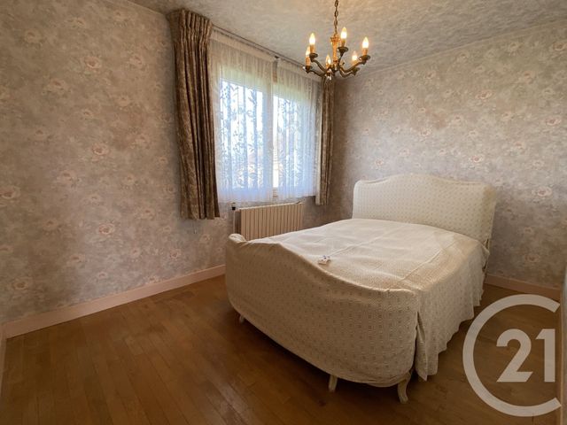 maison à vendre - 8 pièces - 145.0 m2 - LA GUERCHE SUR L AUBOIS - 18 - CENTRE - Century 21 Confluences