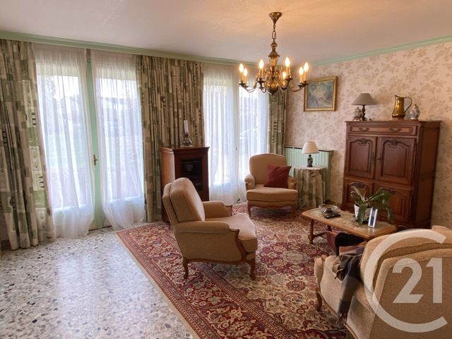 maison à vendre - 8 pièces - 145.0 m2 - LA GUERCHE SUR L AUBOIS - 18 - CENTRE - Century 21 Confluences