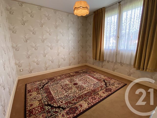 maison à vendre - 8 pièces - 145.0 m2 - LA GUERCHE SUR L AUBOIS - 18 - CENTRE - Century 21 Confluences