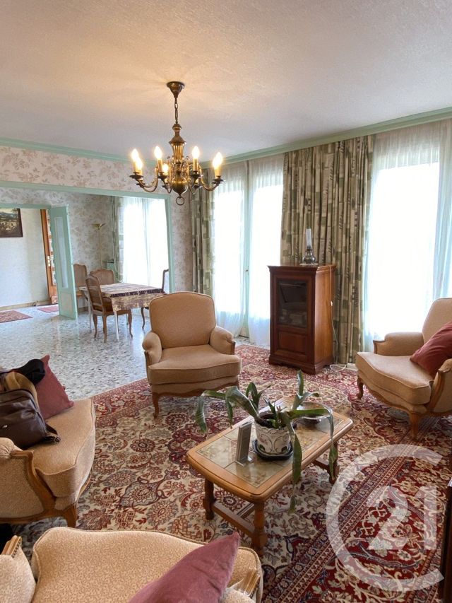 maison à vendre - 8 pièces - 145.0 m2 - LA GUERCHE SUR L AUBOIS - 18 - CENTRE - Century 21 Confluences