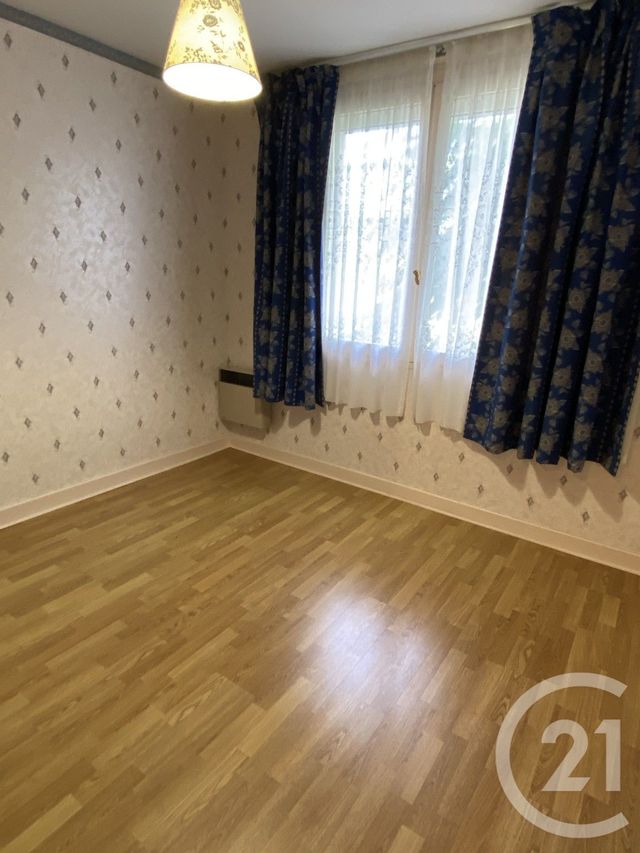 maison à vendre - 8 pièces - 145.0 m2 - LA GUERCHE SUR L AUBOIS - 18 - CENTRE - Century 21 Confluences