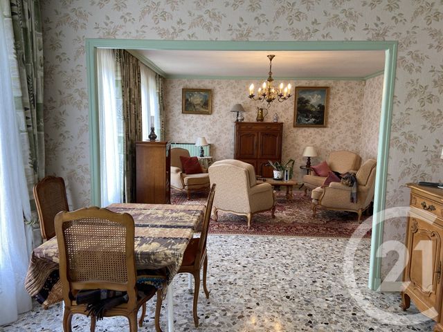 maison à vendre - 8 pièces - 145.0 m2 - LA GUERCHE SUR L AUBOIS - 18 - CENTRE - Century 21 Confluences