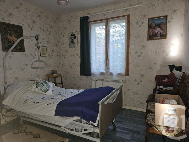 maison à vendre - 6 pièces - 140.0 m2 - LA GUERCHE SUR L AUBOIS - 18 - CENTRE - Century 21 Confluences