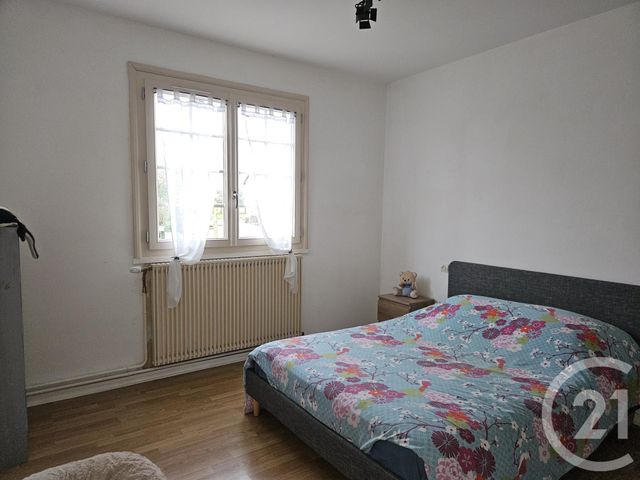 maison à vendre - 7 pièces - 165.0 m2 - ST PIERRE LE MOUTIER - 58 - BOURGOGNE - Century 21 Confluences