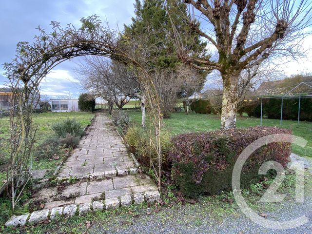 maison à vendre - 4 pièces - 72.0 m2 - ST PARIZE LE CHATEL - 58 - BOURGOGNE - Century 21 Confluences