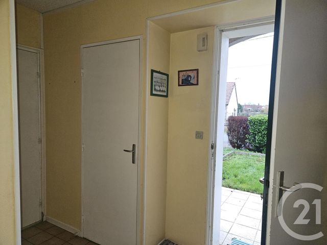 maison à vendre - 4 pièces - 82.0 m2 - ST PIERRE LE MOUTIER - 58 - BOURGOGNE - Century 21 Confluences
