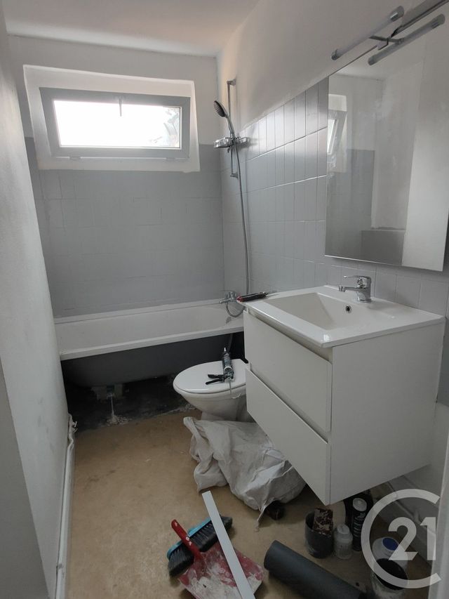 maison à vendre - 8 pièces - 169.98 m2 - SANCOINS - 18 - CENTRE - Century 21 Confluences