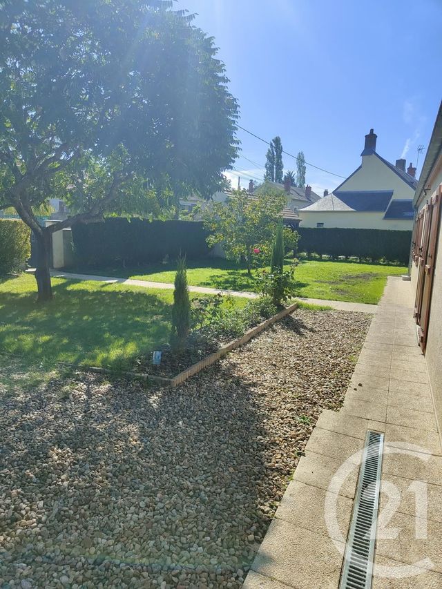 maison à vendre - 5 pièces - 102.0 m2 - LA GUERCHE SUR L AUBOIS - 18 - CENTRE - Century 21 Confluences