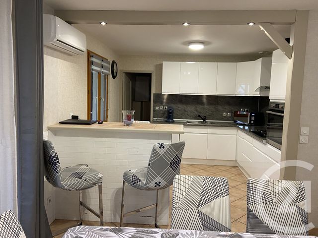 maison à vendre - 5 pièces - 102.0 m2 - LA GUERCHE SUR L AUBOIS - 18 - CENTRE - Century 21 Confluences