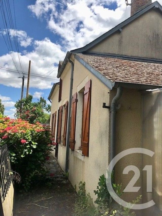 maison à vendre - 4 pièces - 93.34 m2 - LA CHAPELLE HUGON - 18 - CENTRE - Century 21 Confluences