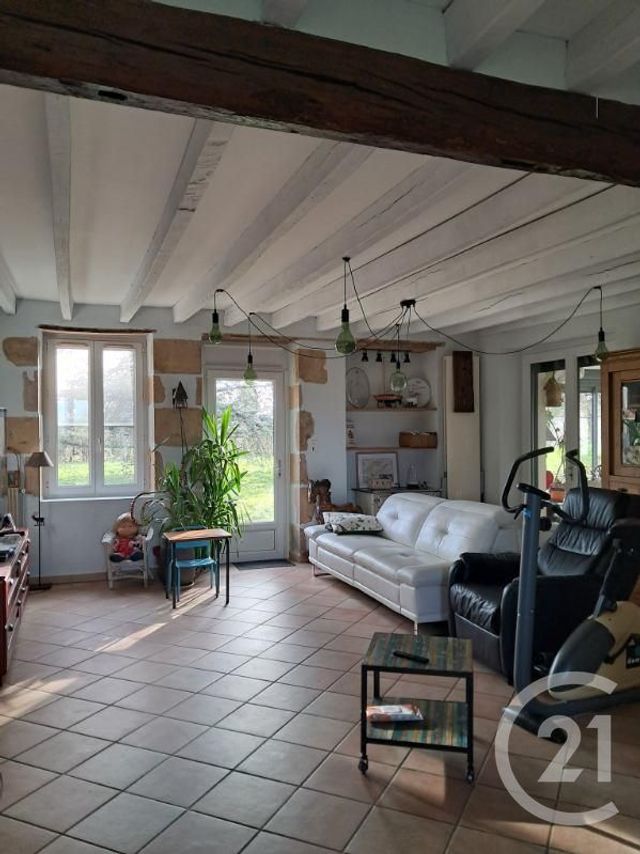 maison à vendre - 6 pièces - 150.0 m2 - SALIGNY LE VIF - 18 - CENTRE - Century 21 Confluences