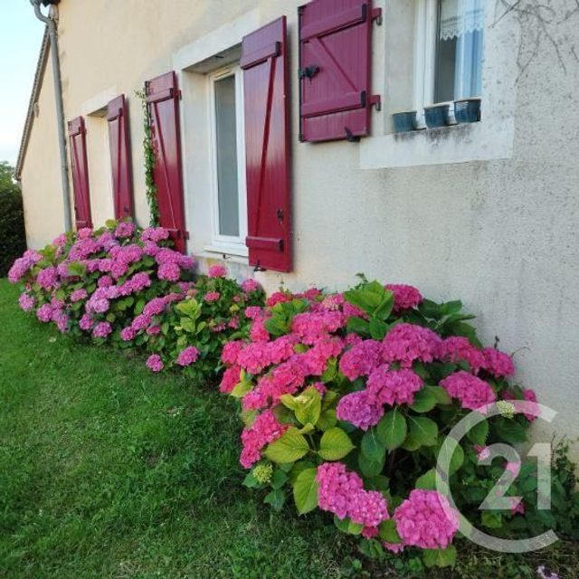 maison à vendre - 6 pièces - 150.0 m2 - SALIGNY LE VIF - 18 - CENTRE - Century 21 Confluences