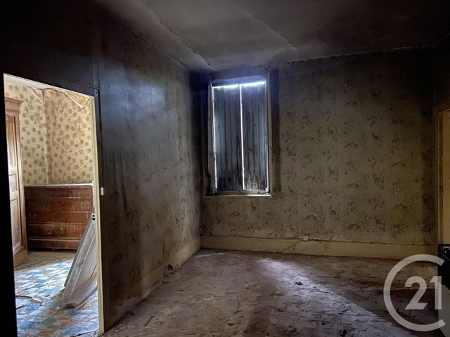 maison à vendre - 7 pièces - 179.0 m2 - LA GUERCHE SUR L AUBOIS - 18 - CENTRE - Century 21 Confluences