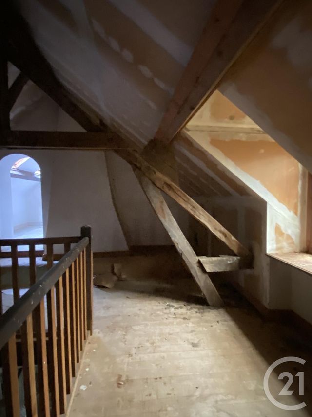 maison à vendre - 7 pièces - 179.0 m2 - LA GUERCHE SUR L AUBOIS - 18 - CENTRE - Century 21 Confluences