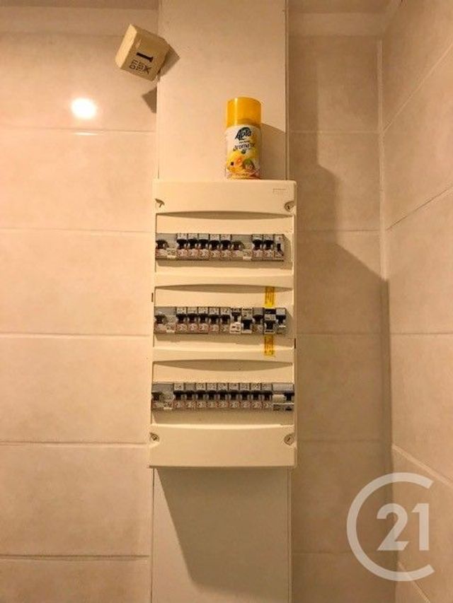 maison à vendre - 5 pièces - 160.16 m2 - LA CHAPELLE HUGON - 18 - CENTRE - Century 21 Confluences