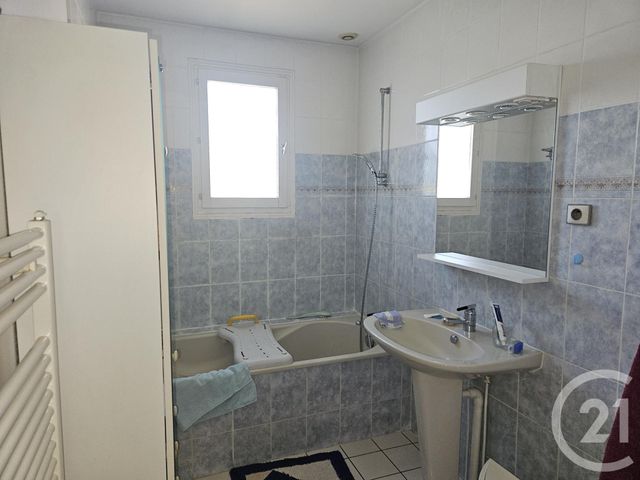 maison à vendre - 4 pièces - 96.0 m2 - ST PIERRE LE MOUTIER - 58 - BOURGOGNE - Century 21 Confluences