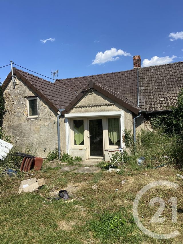 maison à vendre - 2 pièces - 46.0 m2 - ST PIERRE LE MOUTIER - 58 - BOURGOGNE - Century 21 Confluences