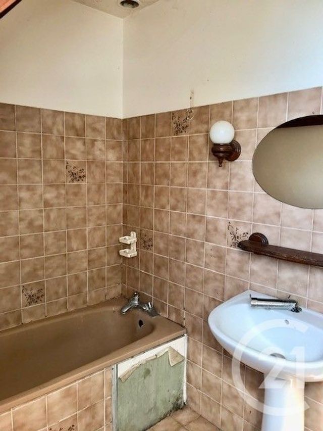 maison à vendre - 5 pièces - 105.31 m2 - NERONDES - 18 - CENTRE - Century 21 Confluences