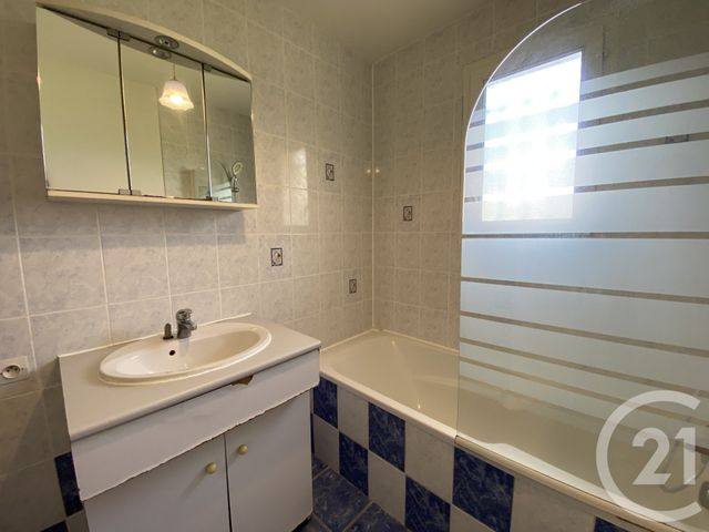 maison à vendre - 4 pièces - 90.0 m2 - LA GUERCHE SUR L AUBOIS - 18 - CENTRE - Century 21 Confluences