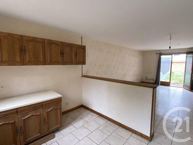 maison à vendre - 8 pièces - 176.0 m2 - LA GUERCHE SUR L AUBOIS - 18 - CENTRE - Century 21 Confluences