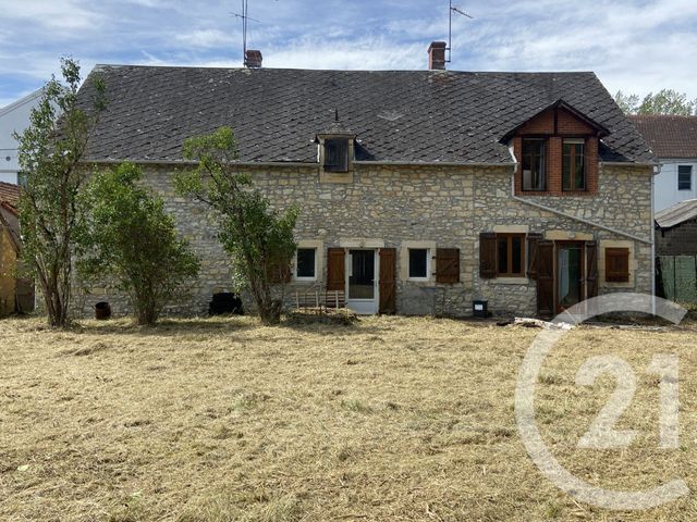 maison à vendre - 8 pièces - 176.0 m2 - LA GUERCHE SUR L AUBOIS - 18 - CENTRE - Century 21 Confluences