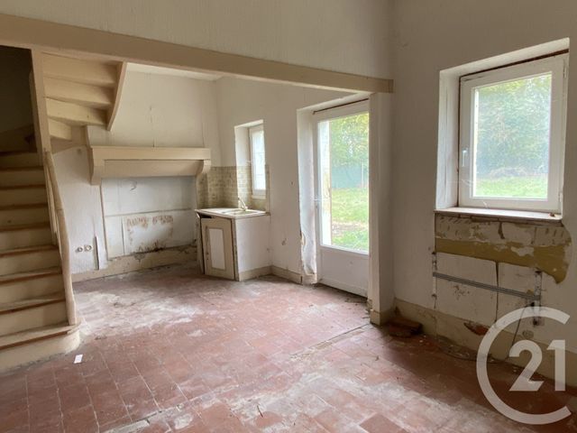 maison à vendre - 8 pièces - 176.0 m2 - LA GUERCHE SUR L AUBOIS - 18 - CENTRE - Century 21 Confluences