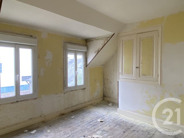 maison à vendre - 8 pièces - 176.0 m2 - LA GUERCHE SUR L AUBOIS - 18 - CENTRE - Century 21 Confluences