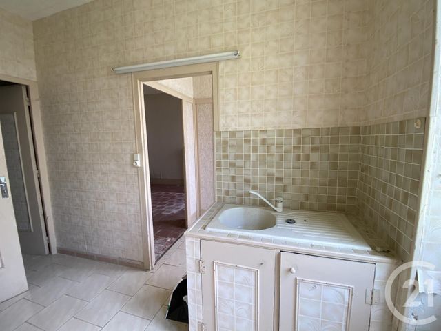 maison à vendre - 8 pièces - 176.0 m2 - LA GUERCHE SUR L AUBOIS - 18 - CENTRE - Century 21 Confluences