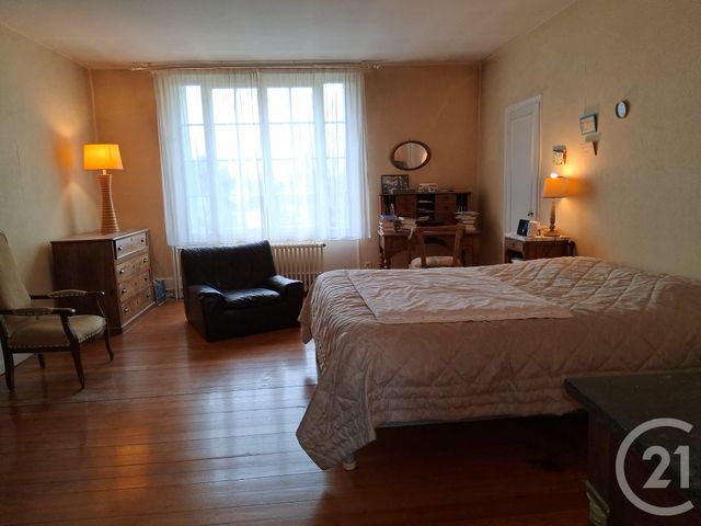 maison à vendre - 10 pièces - 316.0 m2 - ST PIERRE LE MOUTIER - 58 - BOURGOGNE - Century 21 Confluences