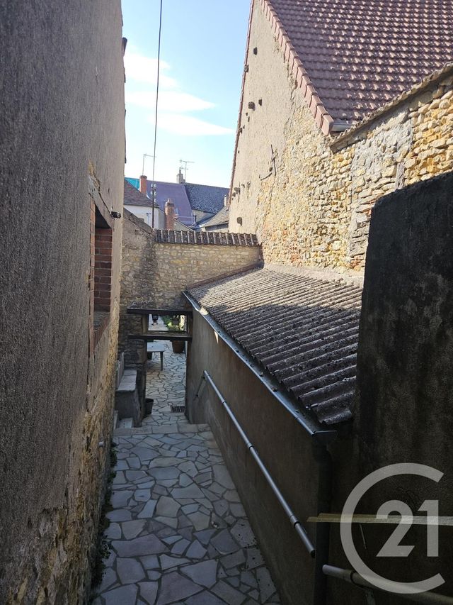 maison à vendre - 5 pièces - 187.0 m2 - ST PIERRE LE MOUTIER - 58 - BOURGOGNE - Century 21 Confluences