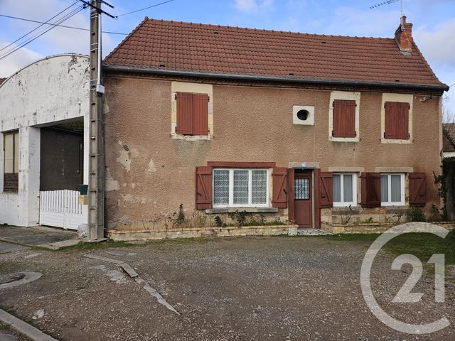 maison à vendre - 3 pièces - 122.0 m2 - ST PIERRE LE MOUTIER - 58 - BOURGOGNE - Century 21 Confluences
