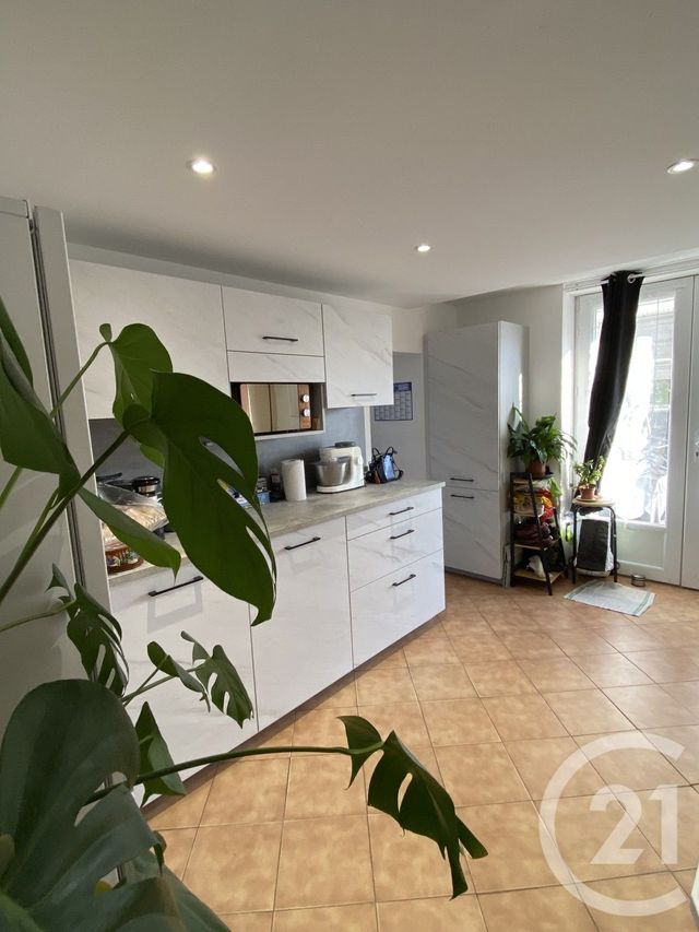 maison à vendre - 3 pièces - 72.0 m2 - LA GUERCHE SUR L AUBOIS - 18 - CENTRE - Century 21 Confluences