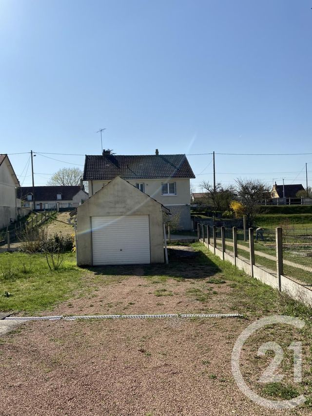 maison à vendre - 3 pièces - 72.0 m2 - LA GUERCHE SUR L AUBOIS - 18 - CENTRE - Century 21 Confluences