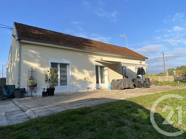 maison à vendre - 3 pièces - 72.0 m2 - LA GUERCHE SUR L AUBOIS - 18 - CENTRE - Century 21 Confluences