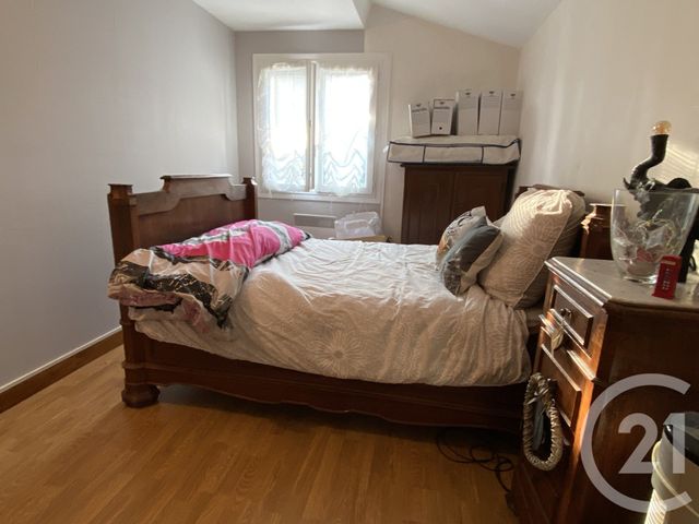 maison à vendre - 3 pièces - 72.0 m2 - LA GUERCHE SUR L AUBOIS - 18 - CENTRE - Century 21 Confluences