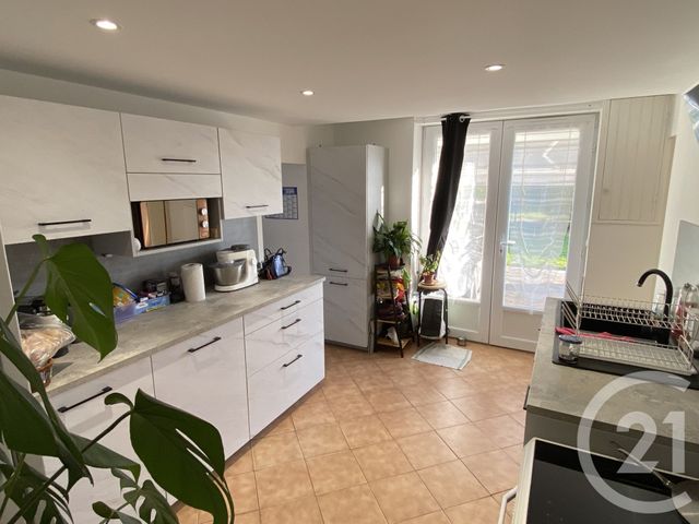 maison à vendre - 3 pièces - 72.0 m2 - LA GUERCHE SUR L AUBOIS - 18 - CENTRE - Century 21 Confluences